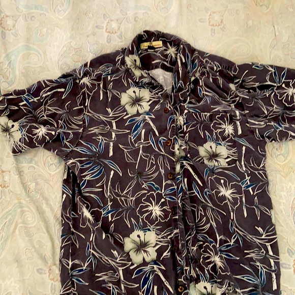 Tommy Bahama Other - Hawaiian elegant shirt frim Tommy Bahama 100% silk